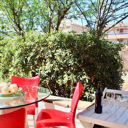 Casita Con Jardin Privado En La Playa Apartment Castelldefels