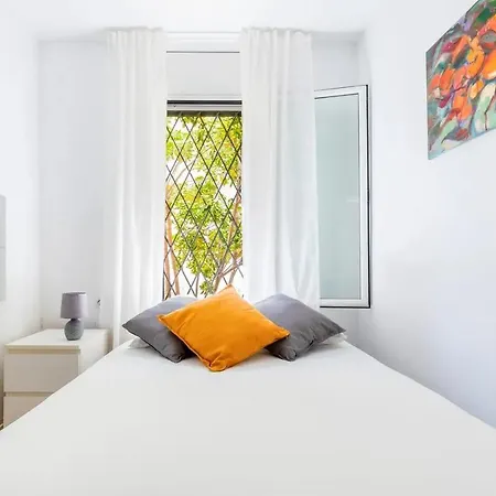 Casita Con Jardin Privado En La Playa * Castelldefels