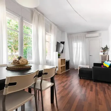 Casita Con Jardin Privado En La Playa Castelldefels