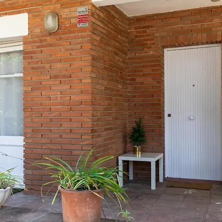 Apartment Casita Con Jardin Privado En La Playa Castelldefels